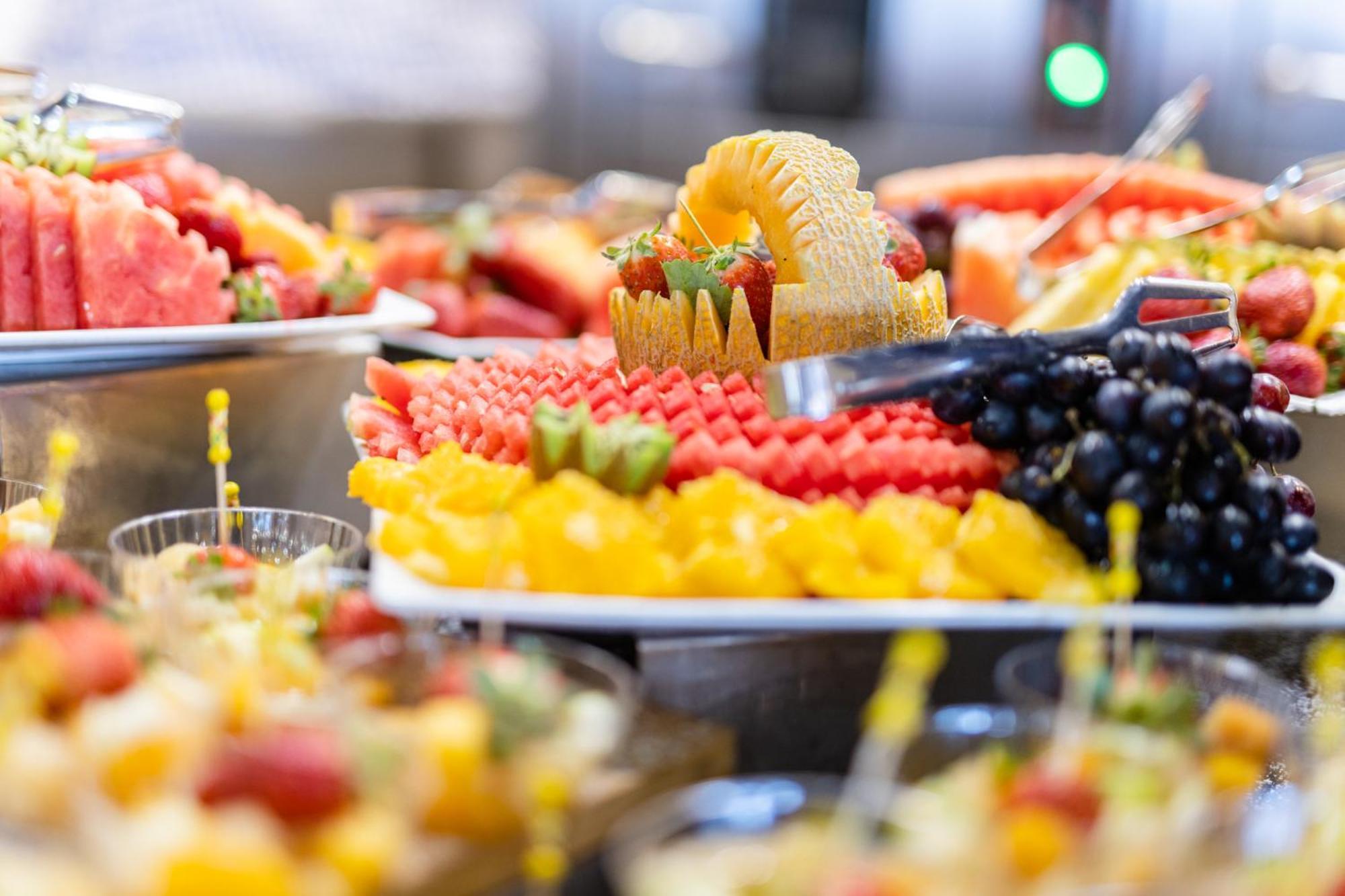 David Dead Sea Resort & Spa เอนโบเกก ภายนอก รูปภาพ Fruit salad