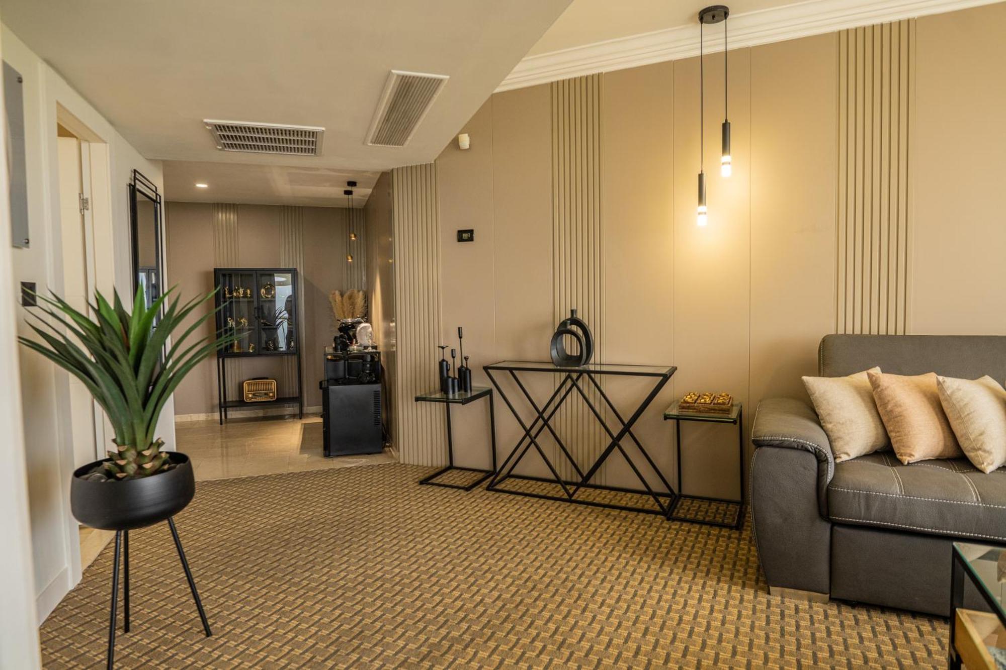 David Dead Sea Resort & Spa เอนโบเกก ภายนอก รูปภาพ The interior of the hotel