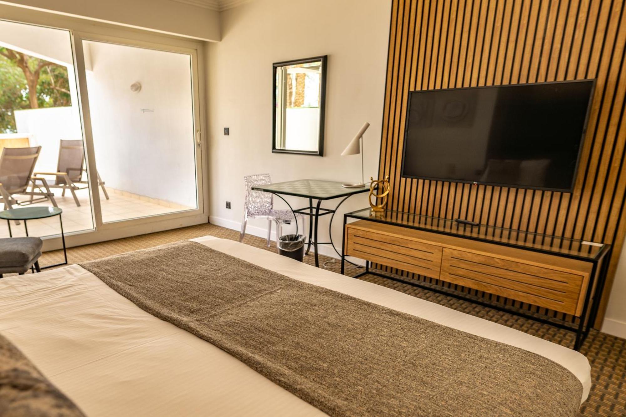 David Dead Sea Resort & Spa เอนโบเกก ภายนอก รูปภาพ A room at the hotel