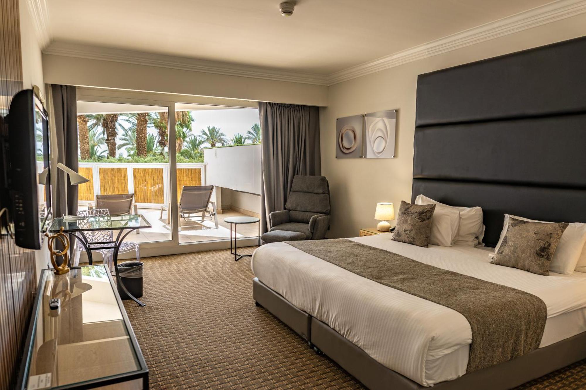David Dead Sea Resort & Spa เอนโบเกก ภายนอก รูปภาพ A room at the Hilton Sharm El Sheikh