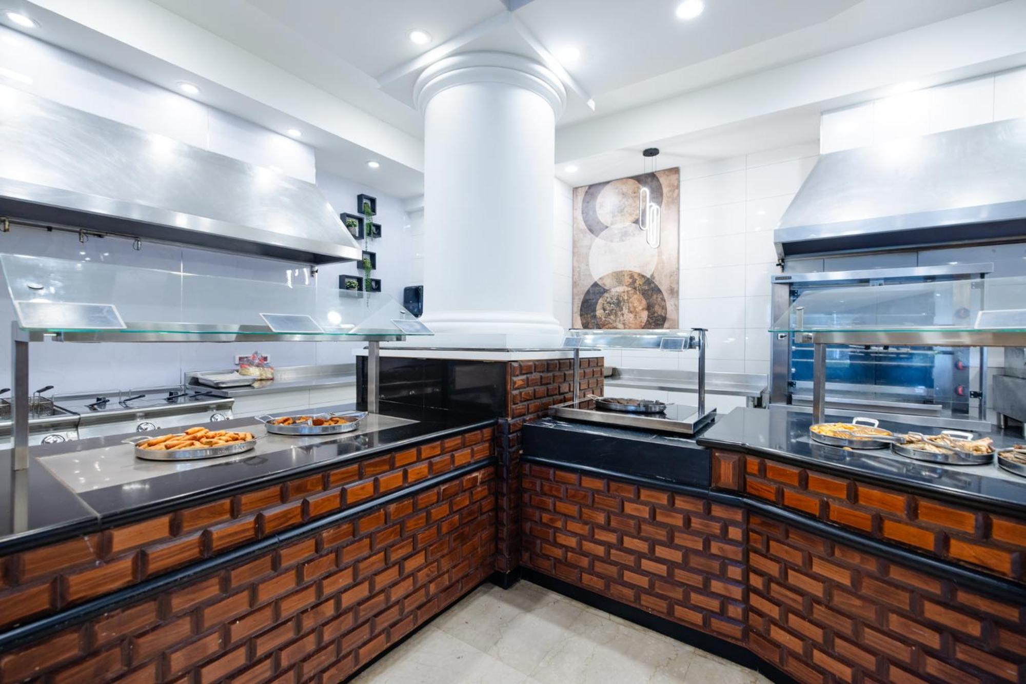 David Dead Sea Resort & Spa เอนโบเกก ภายนอก รูปภาพ A commercial kitchen